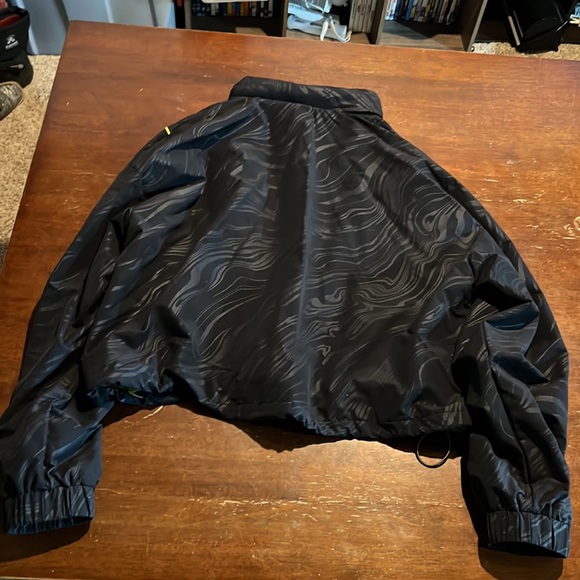 Fabletics cropped running jacket mesh lined XXL green black - Picture 8 of 8